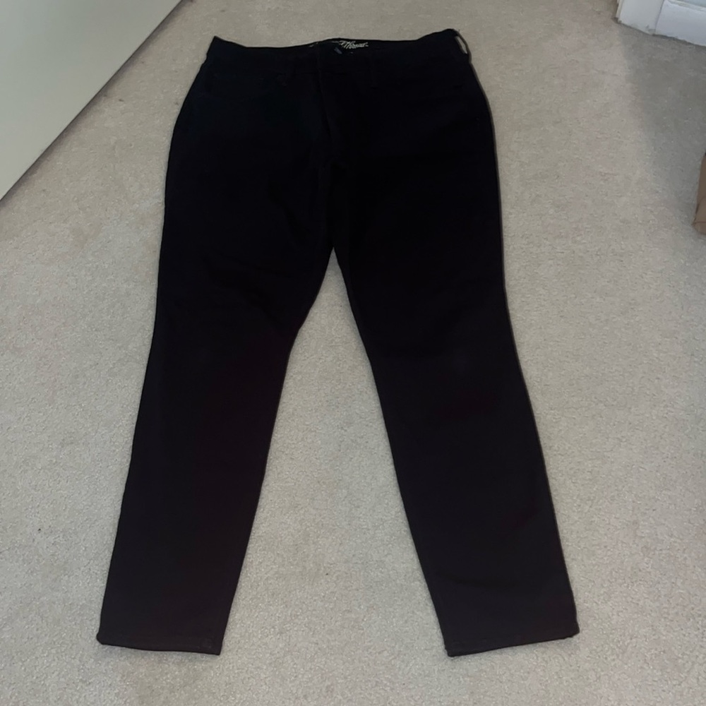 Universal Thread Jeans